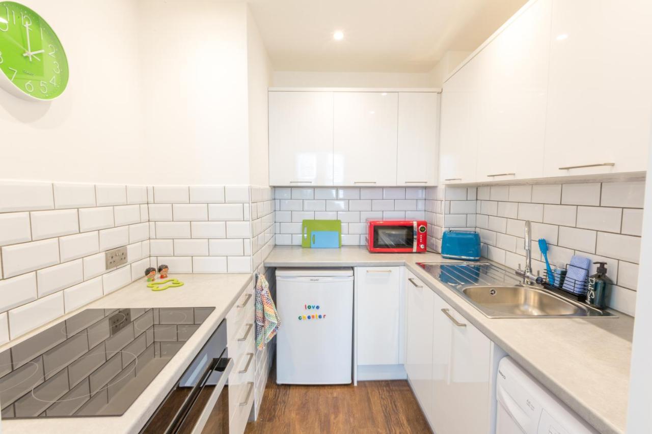 Chester Stays - Lovely Apartment In The Heart Of Chester With Free Parking Buitenkant foto