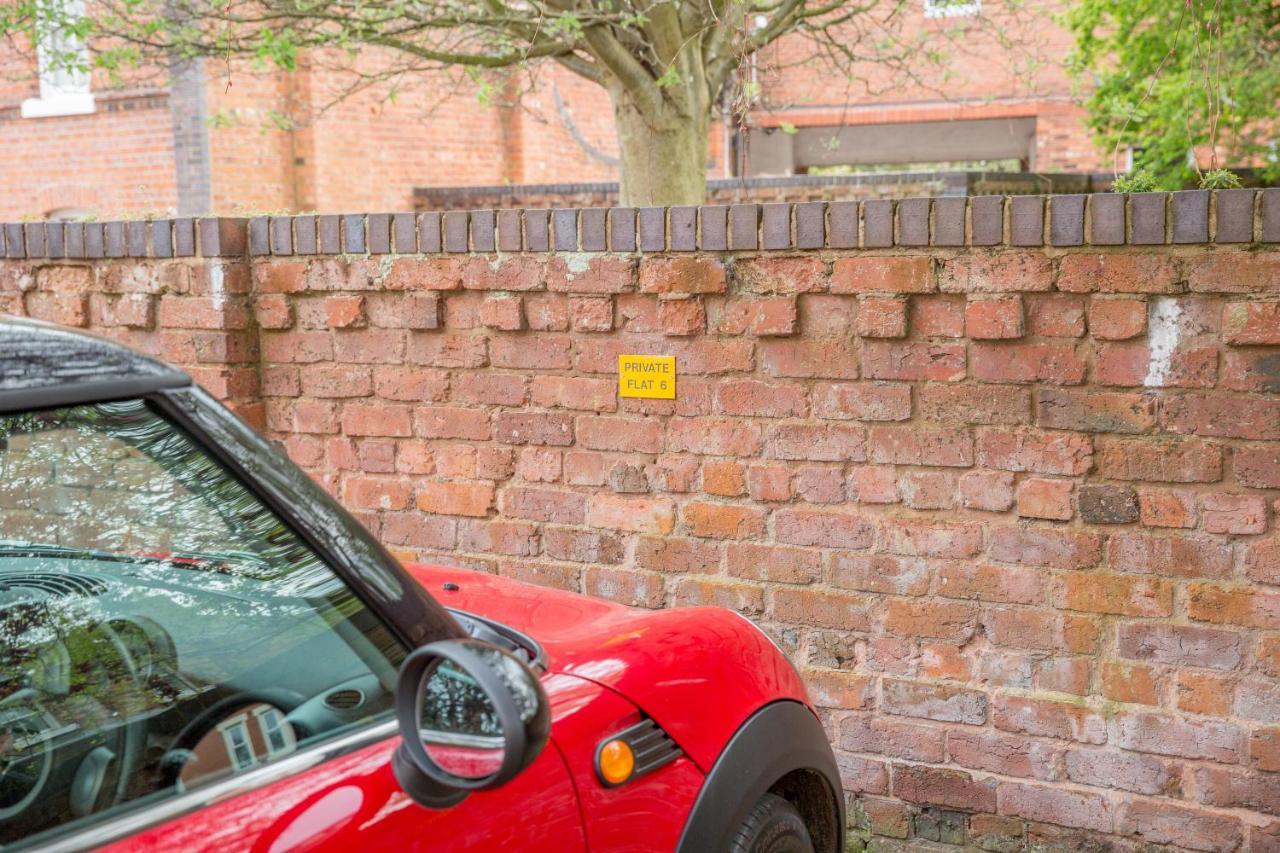 Chester Stays - Lovely Apartment In The Heart Of Chester With Free Parking Buitenkant foto